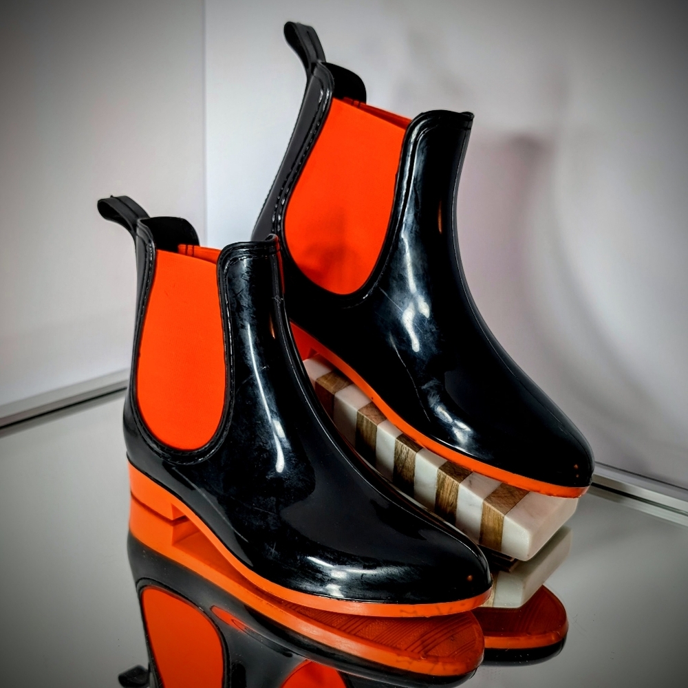 Stylish Black and Orange Chelsea Boots